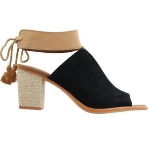 TOMS Seville Sandals leather Black and Tan size 9